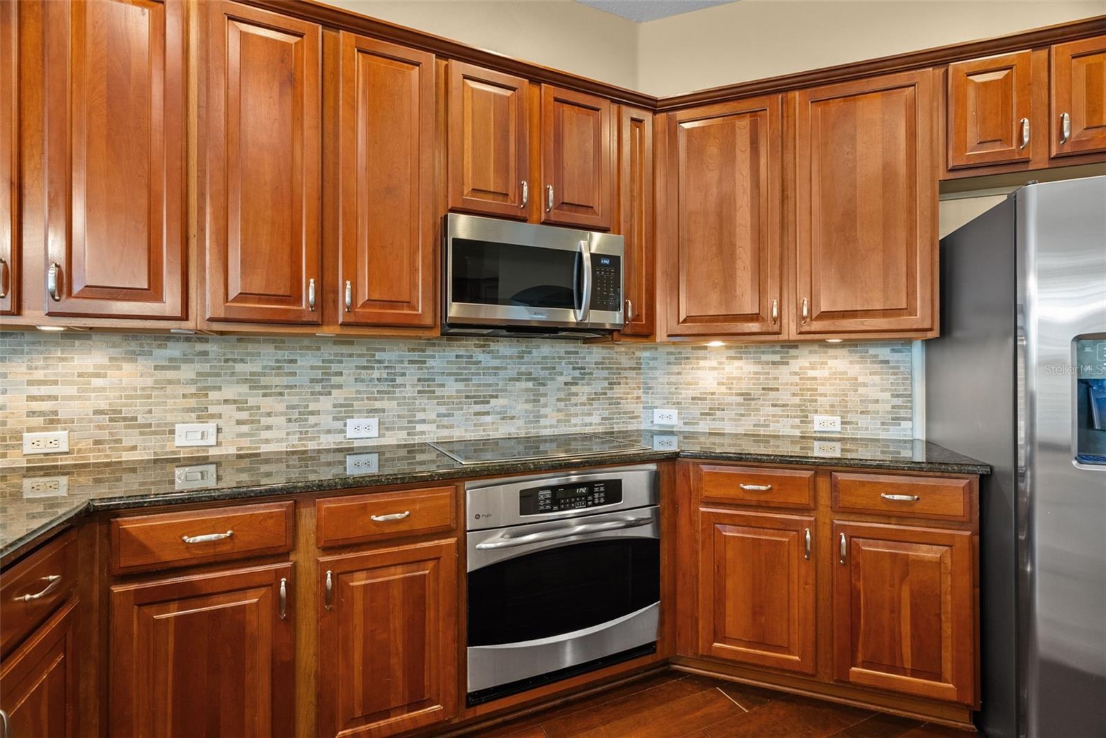 Listing photo id 18 for 22810 Collridge Drive