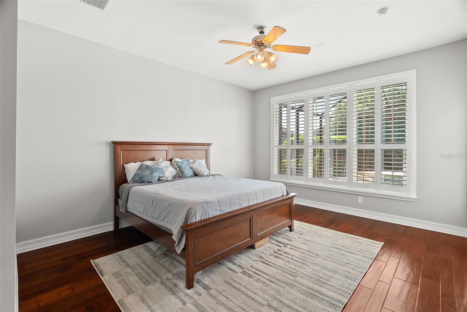 Listing photo id 26 for 22810 Collridge Drive