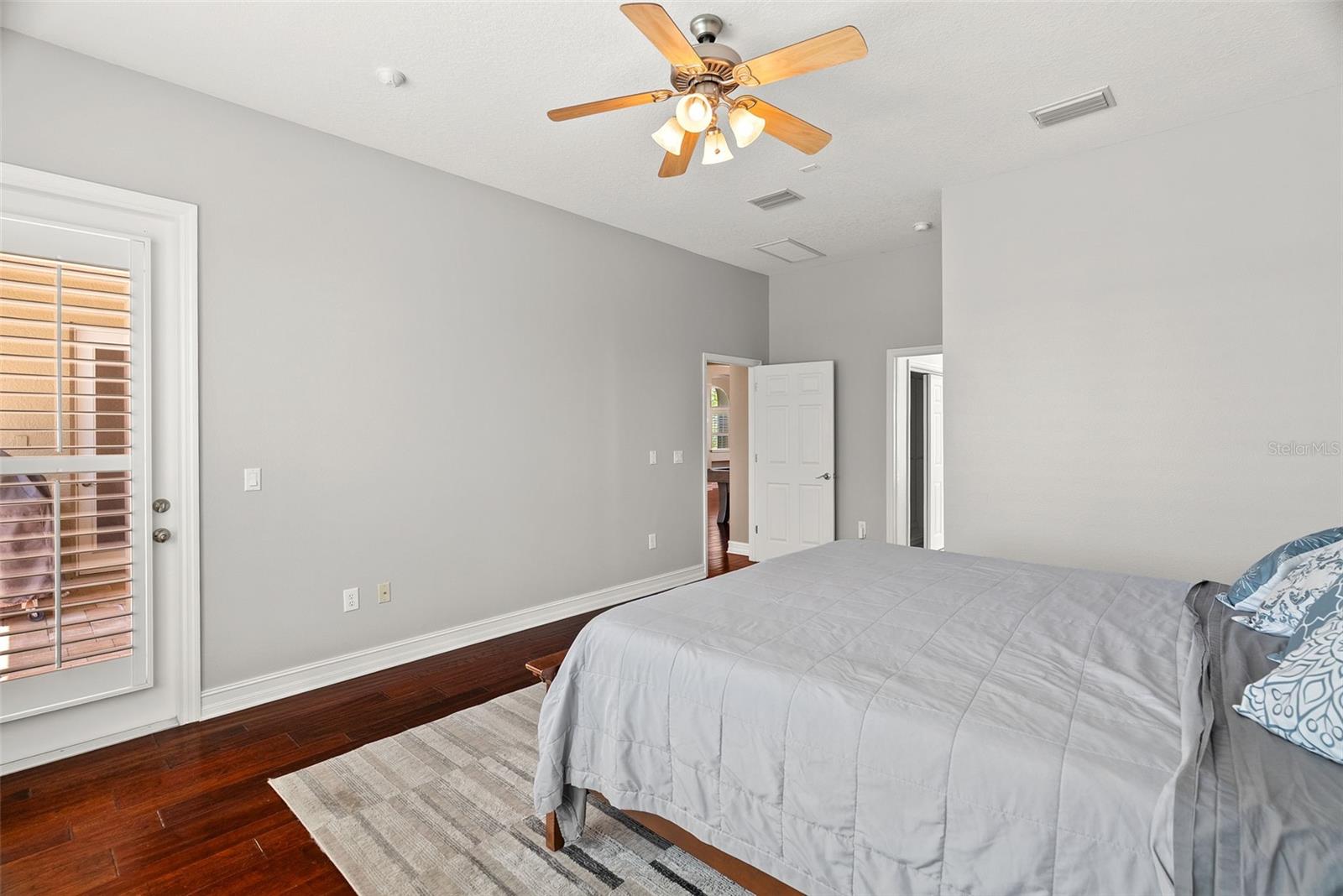 Listing photo id 28 for 22810 Collridge Drive