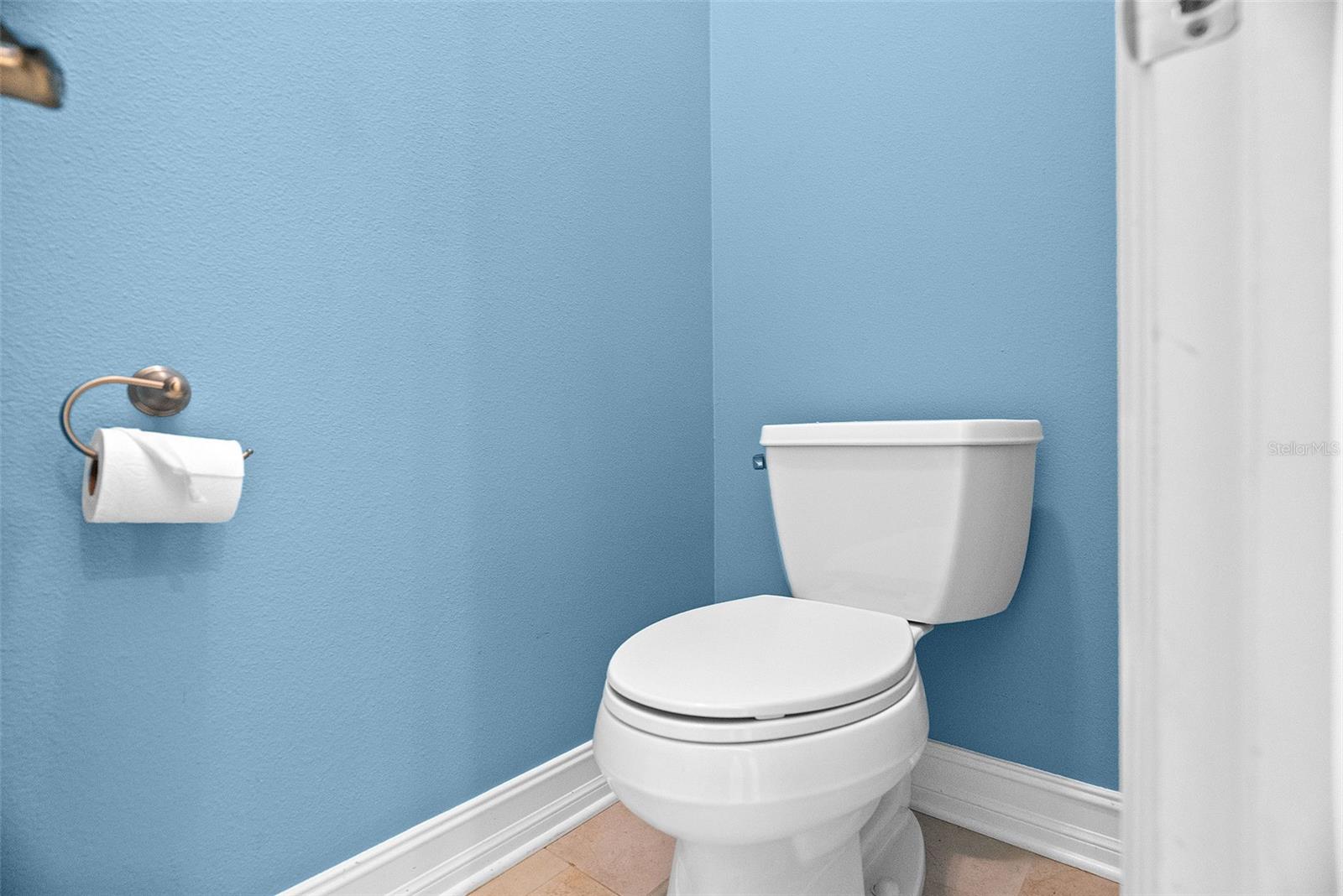 Listing photo id 37 for 22810 Collridge Drive