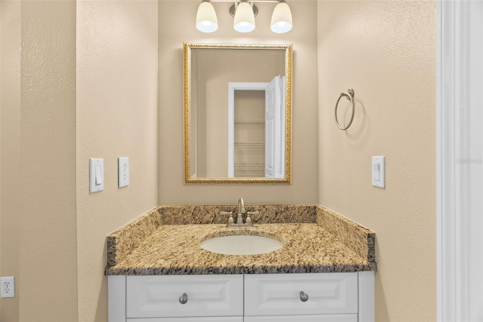 Listing photo id 47 for 22810 Collridge Drive