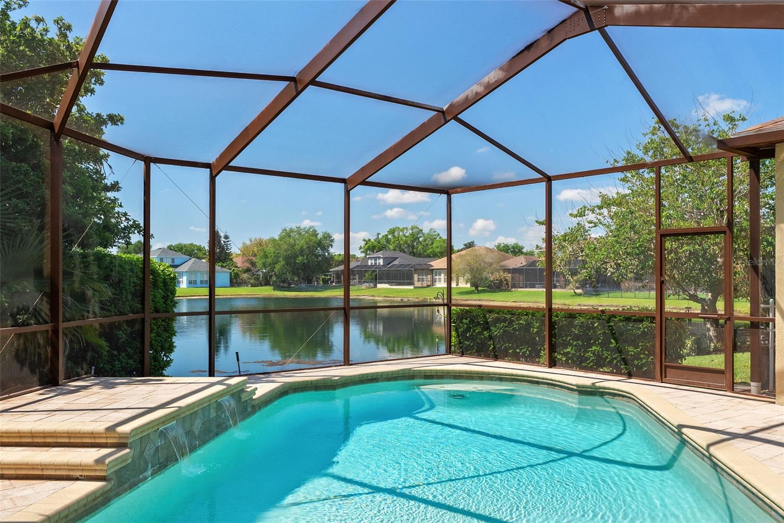 Listing photo id 62 for 22810 Collridge Drive