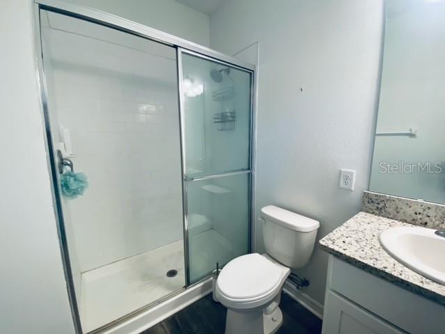 Image 15 of 24 For 1325 James Avenue S