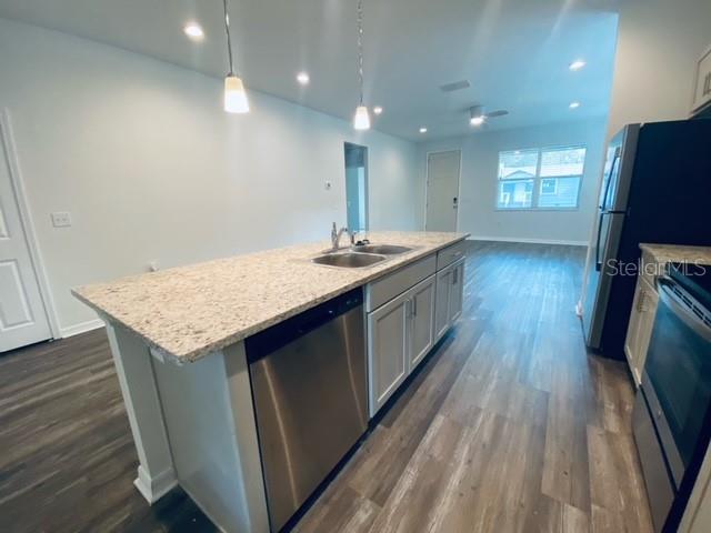 Image 3 of 24 For 1325 James Avenue S