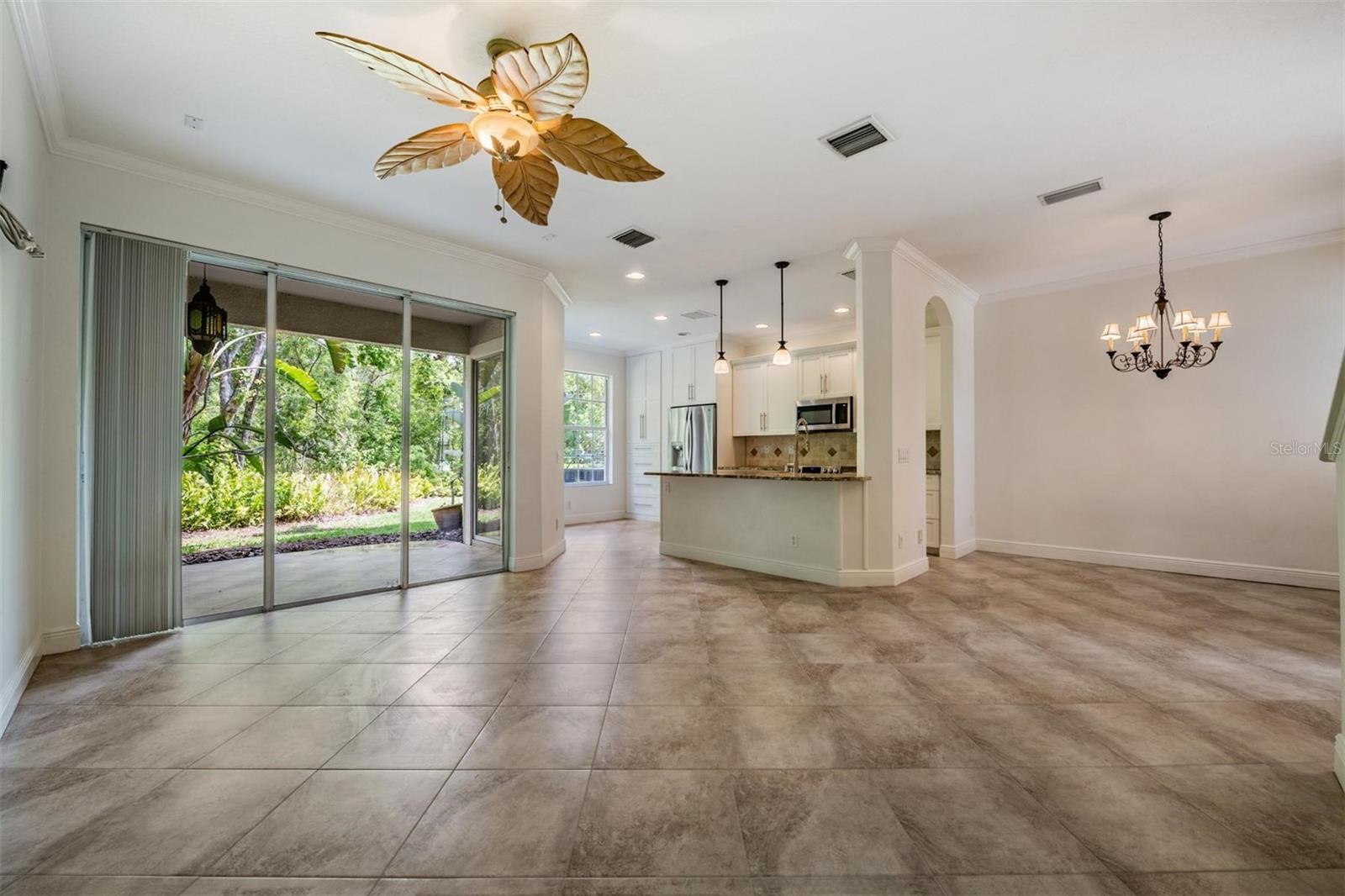 Image 12 of 52 For 14553 Mirabelle Vista Circle