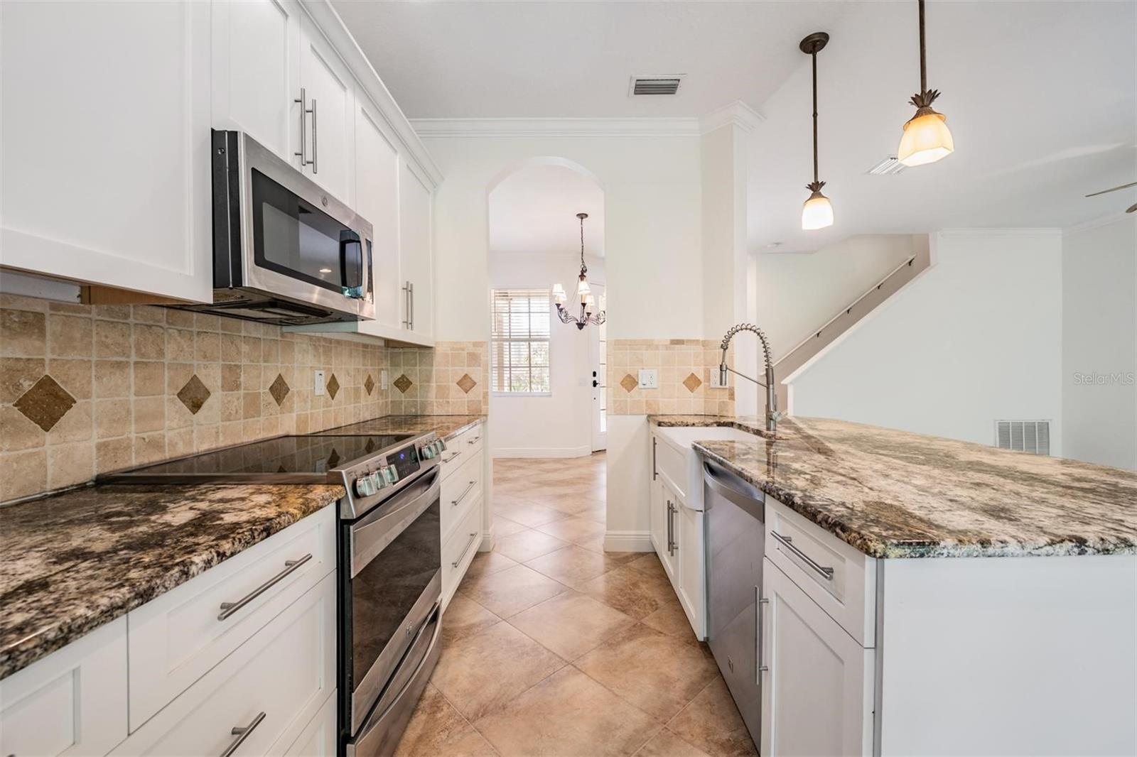 Image 18 of 52 For 14553 Mirabelle Vista Circle