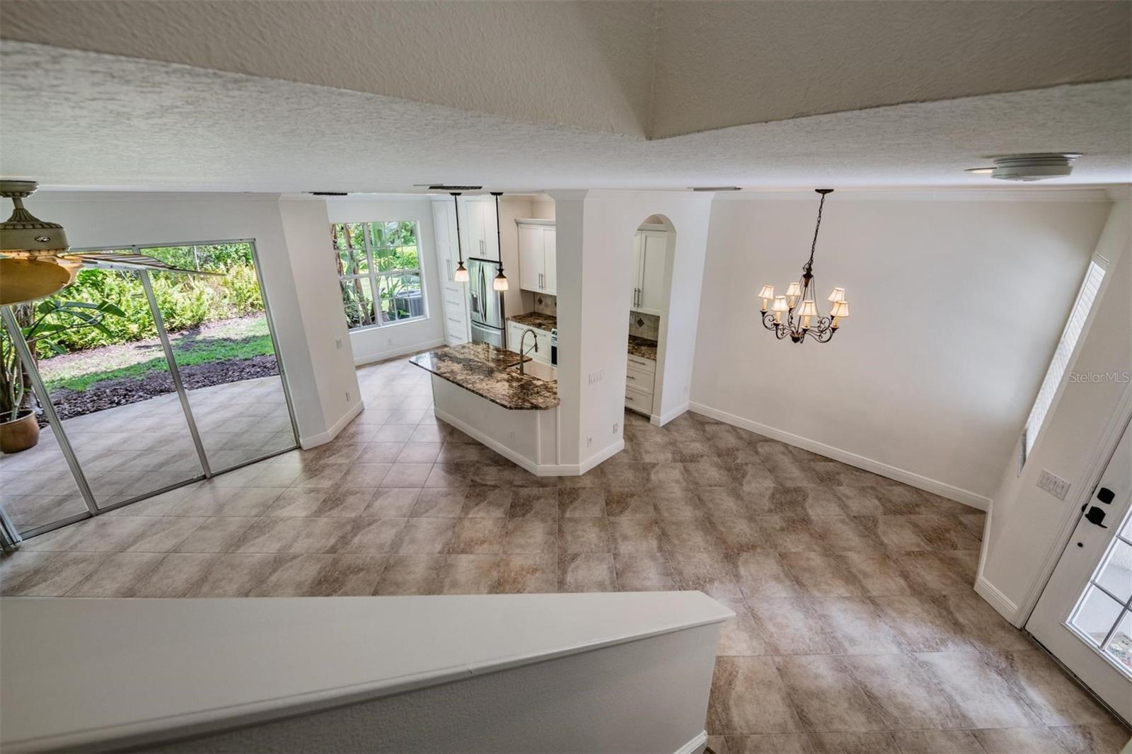 Image 23 of 52 For 14553 Mirabelle Vista Circle