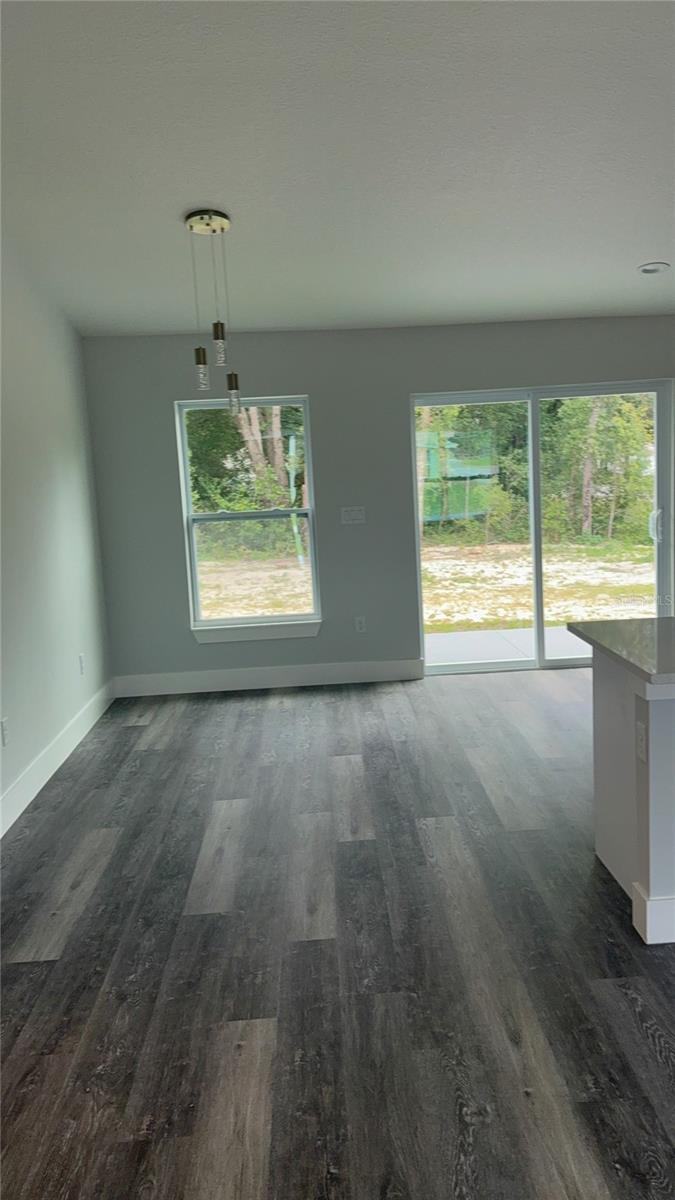 Image 20 of 69 For 13670 113 Place