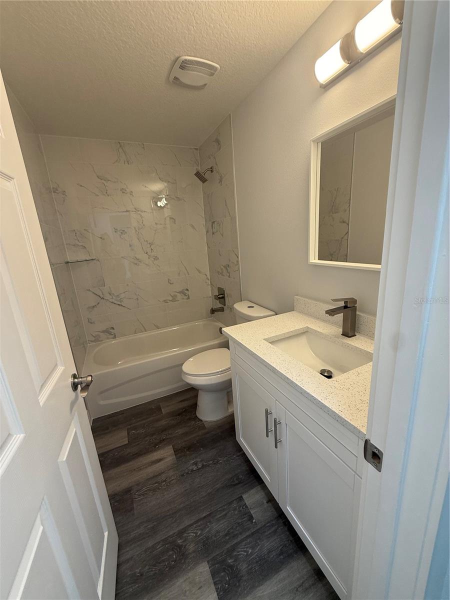 Image 22 of 69 For 13670 113 Place