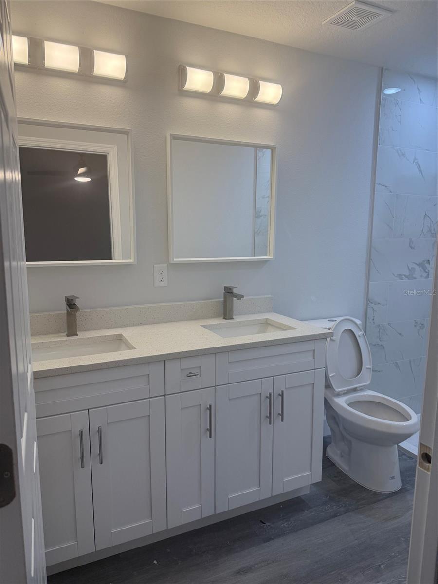 Image 23 of 69 For 13670 113 Place