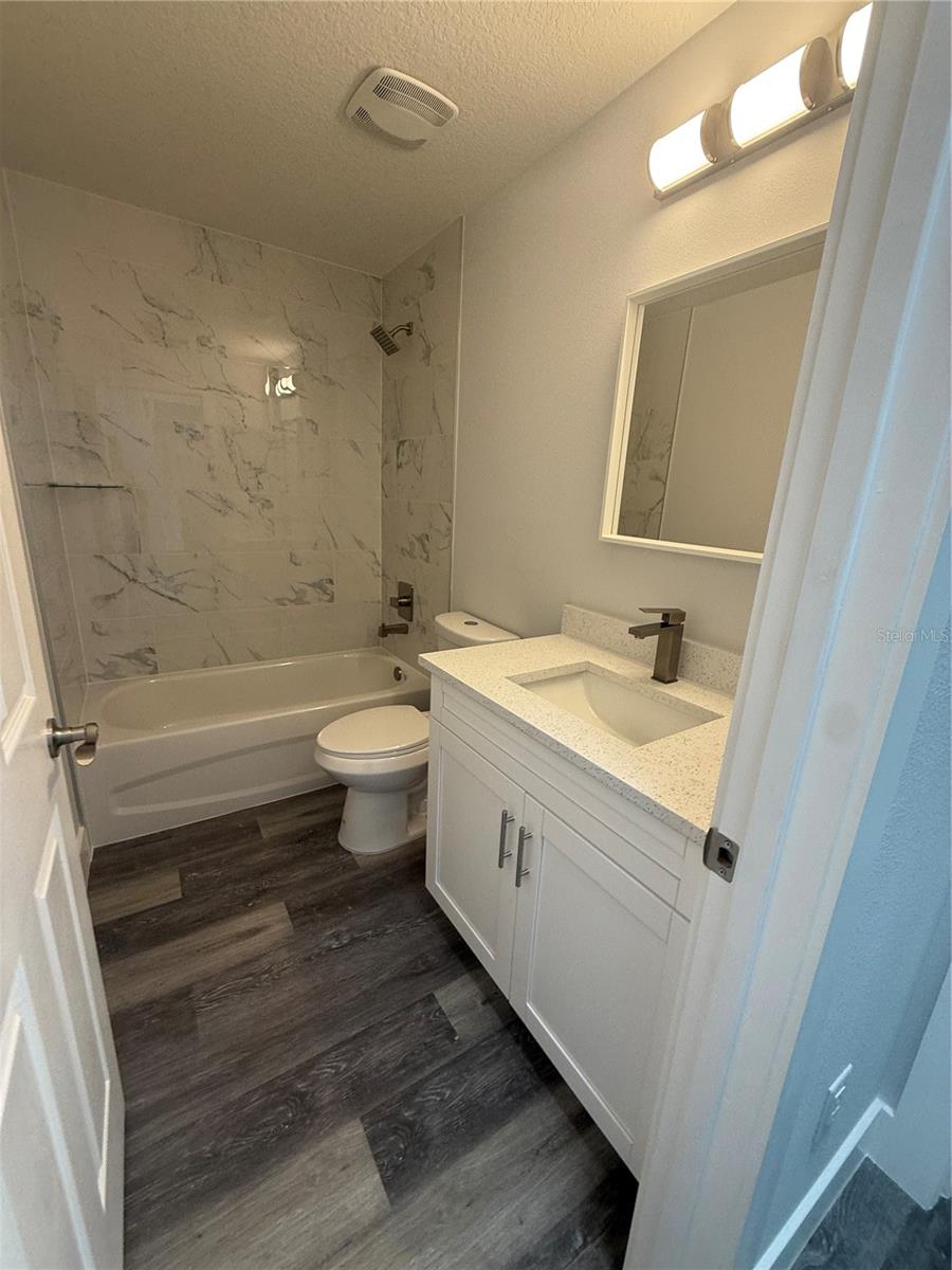 Image 25 of 69 For 13670 113 Place