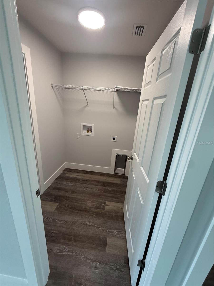 Image 43 of 69 For 13670 113 Place