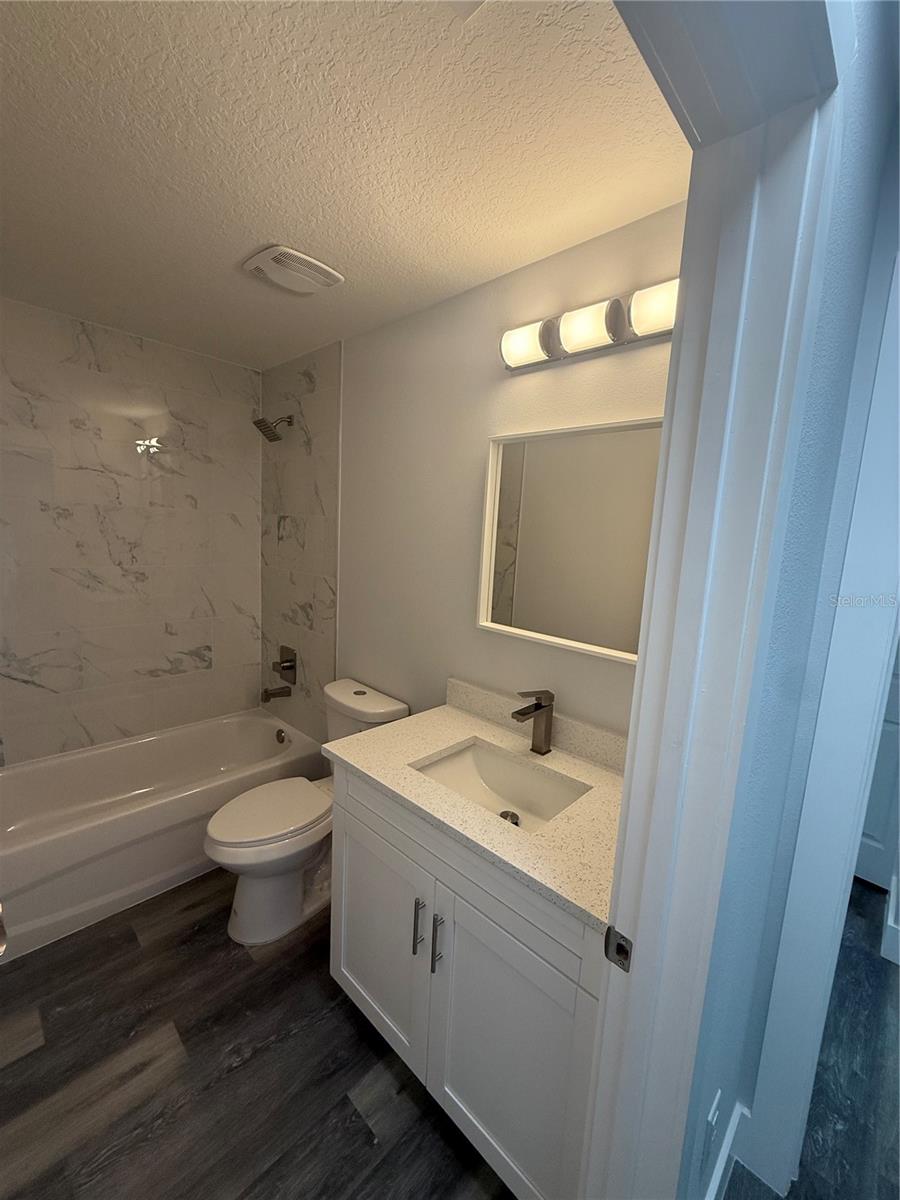 Image 44 of 69 For 13670 113 Place