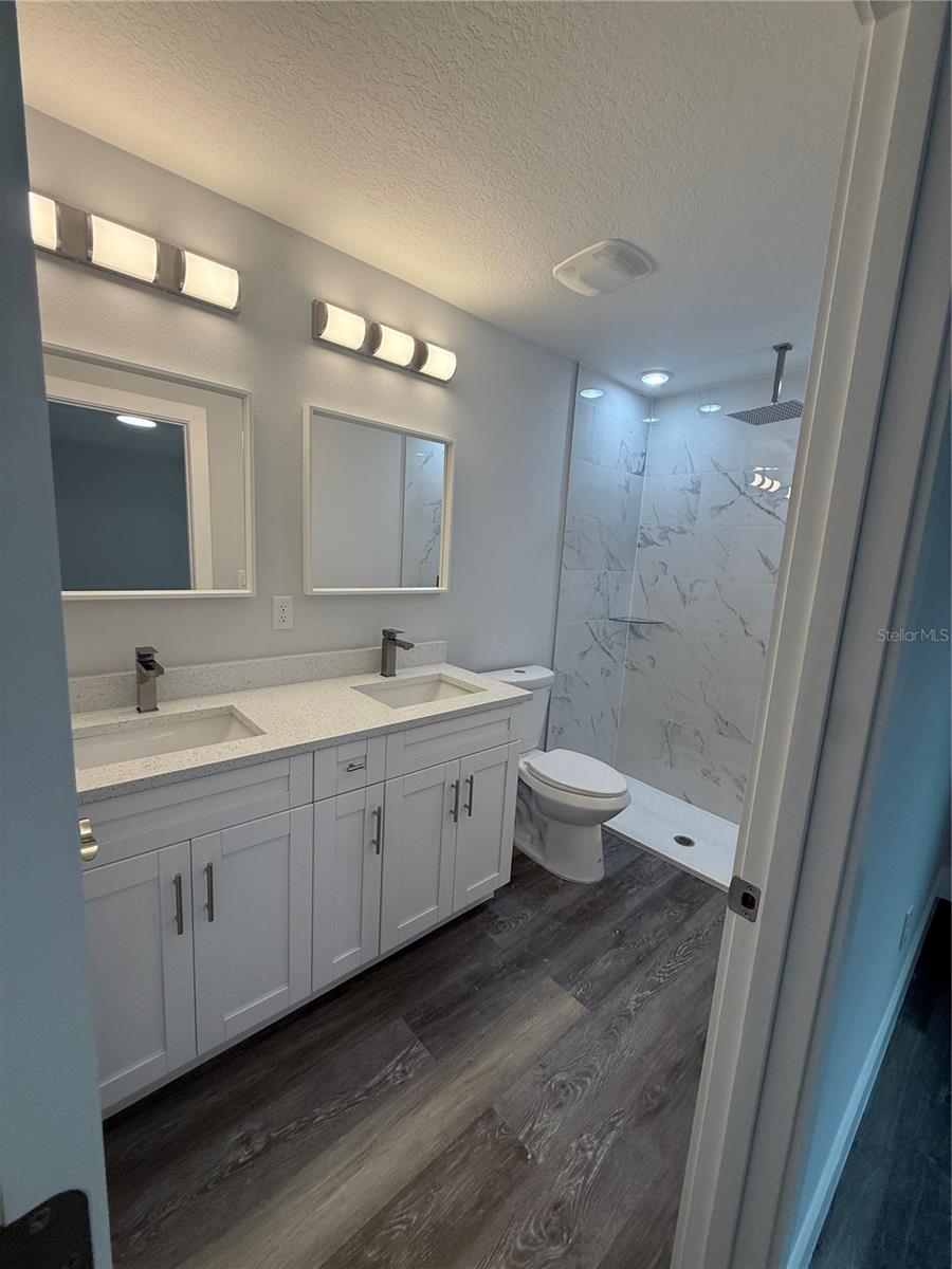 Image 47 of 69 For 13670 113 Place