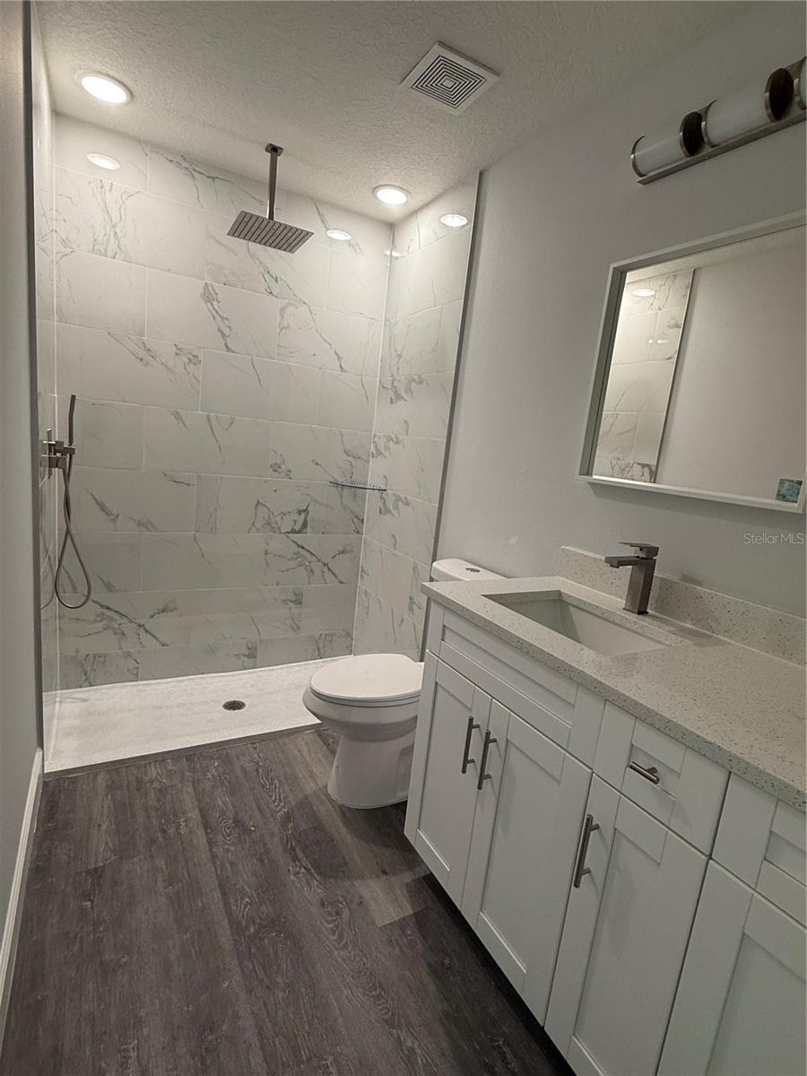 Image 49 of 69 For 13670 113 Place