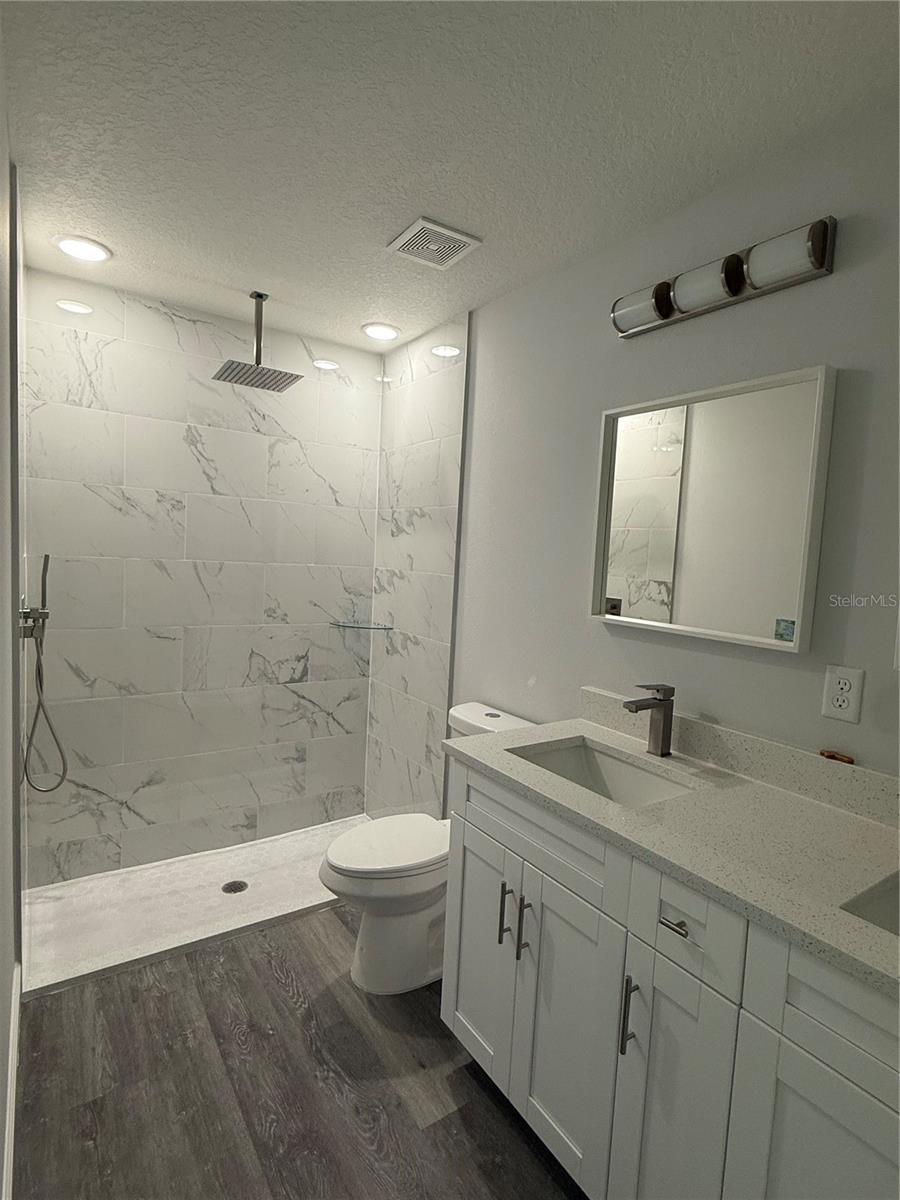 Image 51 of 69 For 13670 113 Place