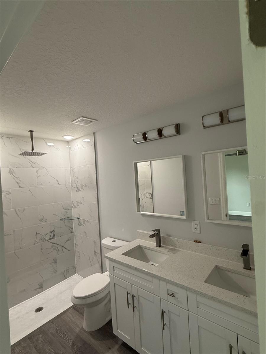 Image 53 of 69 For 13670 113 Place