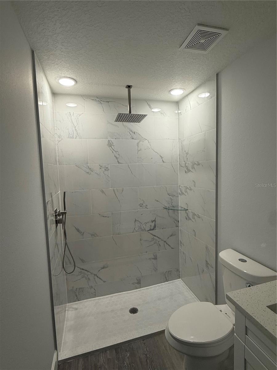 Image 56 of 69 For 13670 113 Place