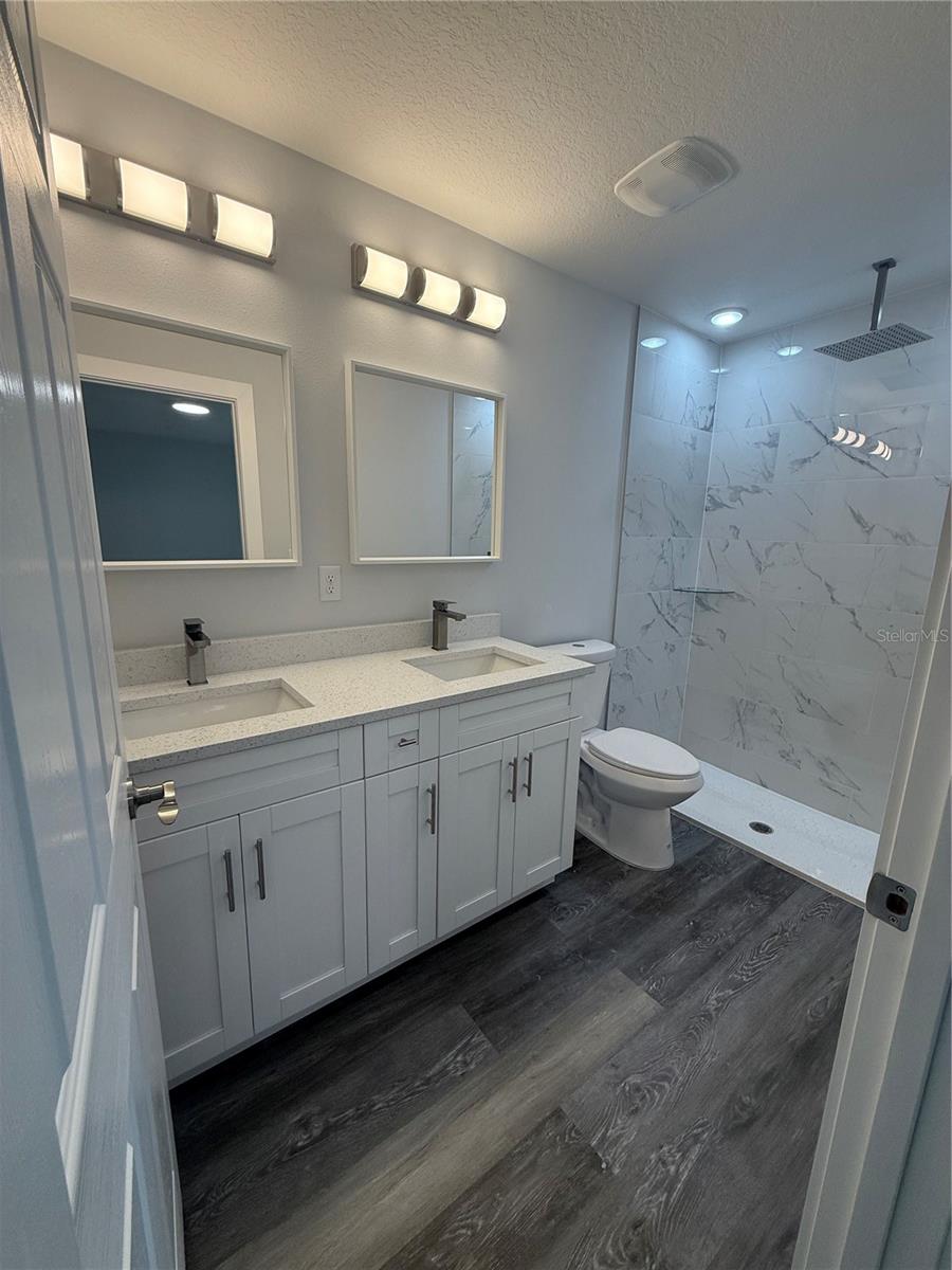 Image 62 of 69 For 13670 113 Place