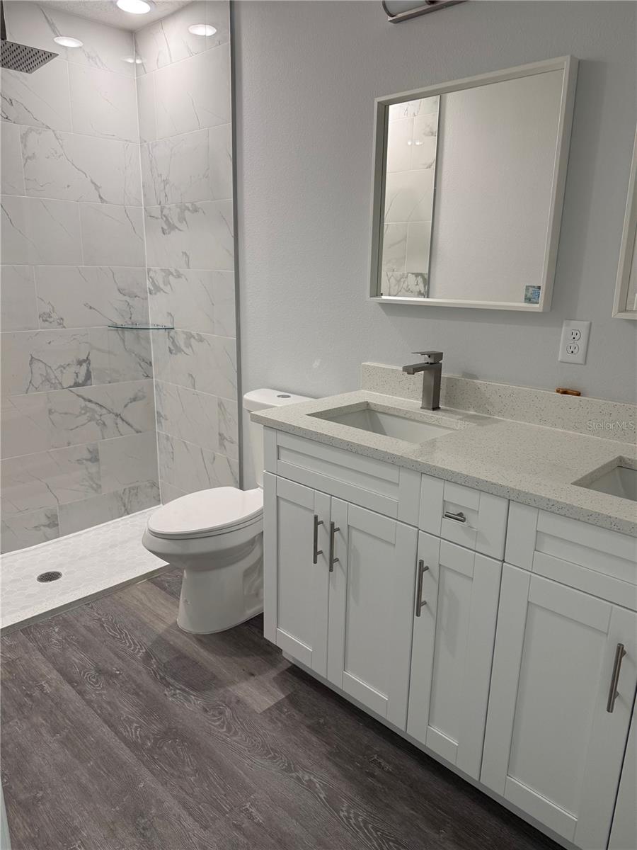 Image 9 of 69 For 13670 113 Place