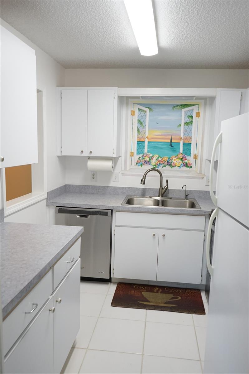 Image 10 of 53 For 1901 Canterbury Lane 4