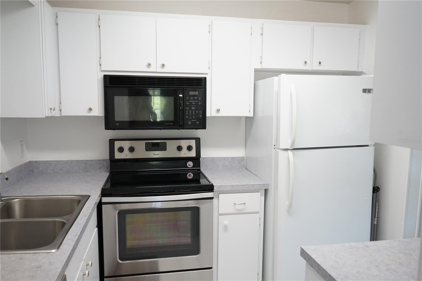 Image 12 of 53 For 1901 Canterbury Lane 4