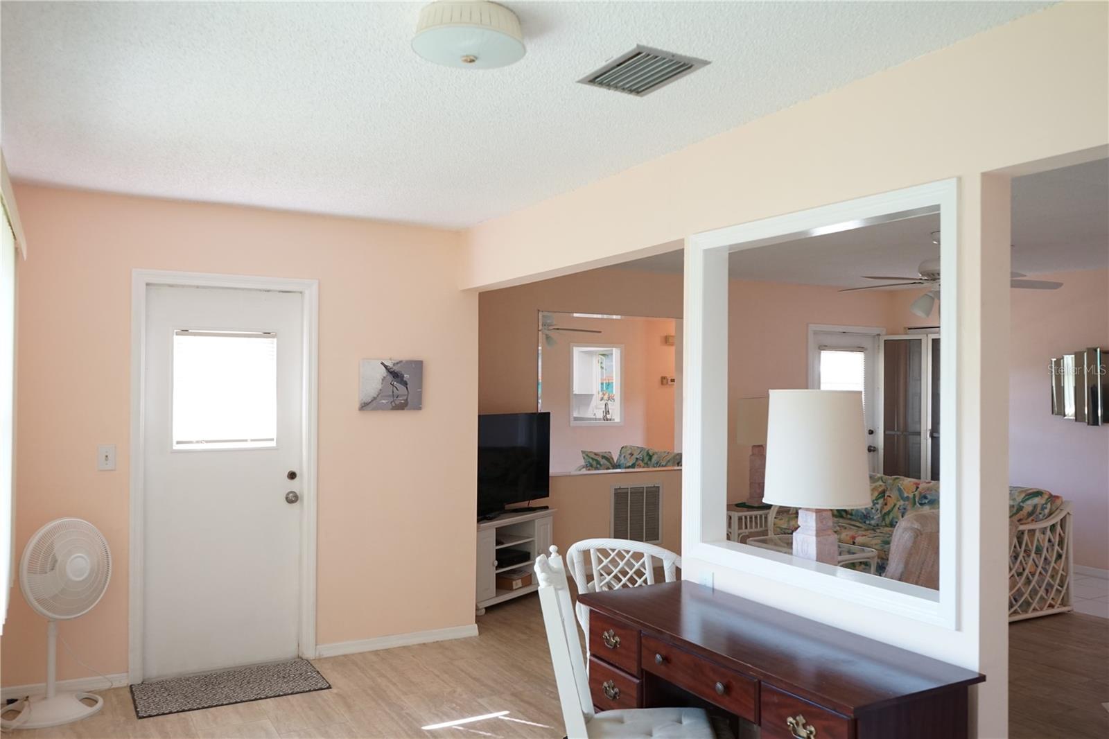 Image 15 of 53 For 1901 Canterbury Lane 4