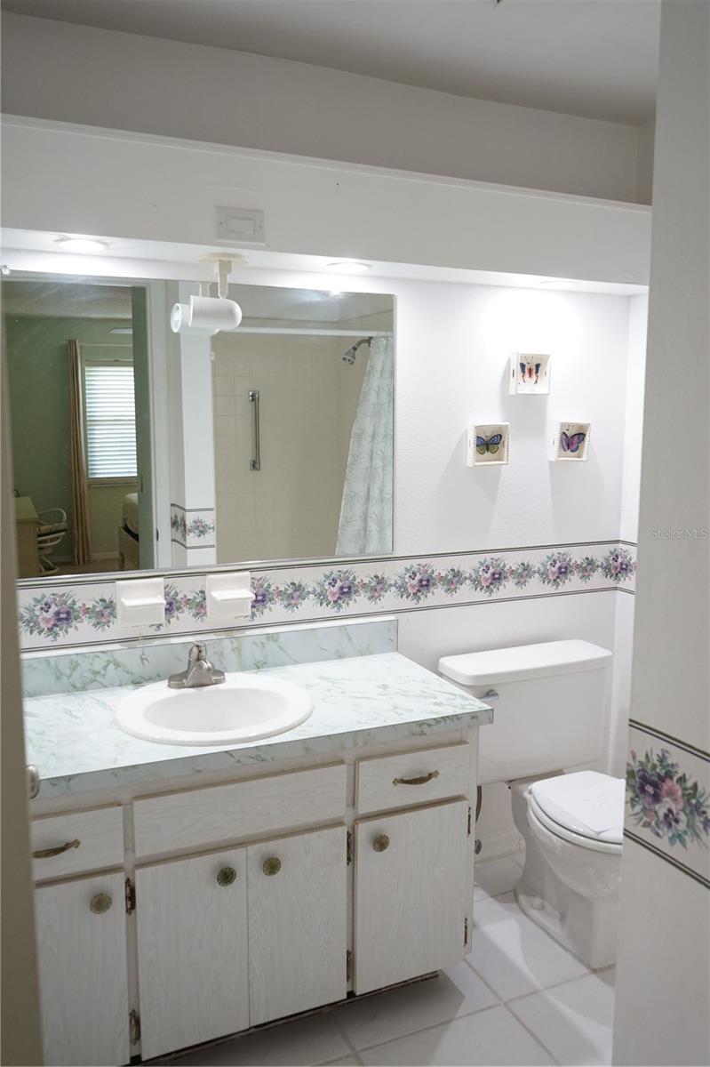 Image 22 of 53 For 1901 Canterbury Lane 4