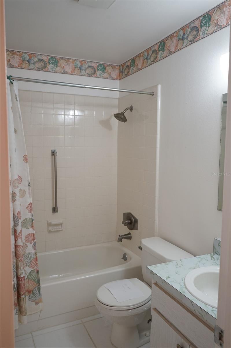 Image 27 of 53 For 1901 Canterbury Lane 4