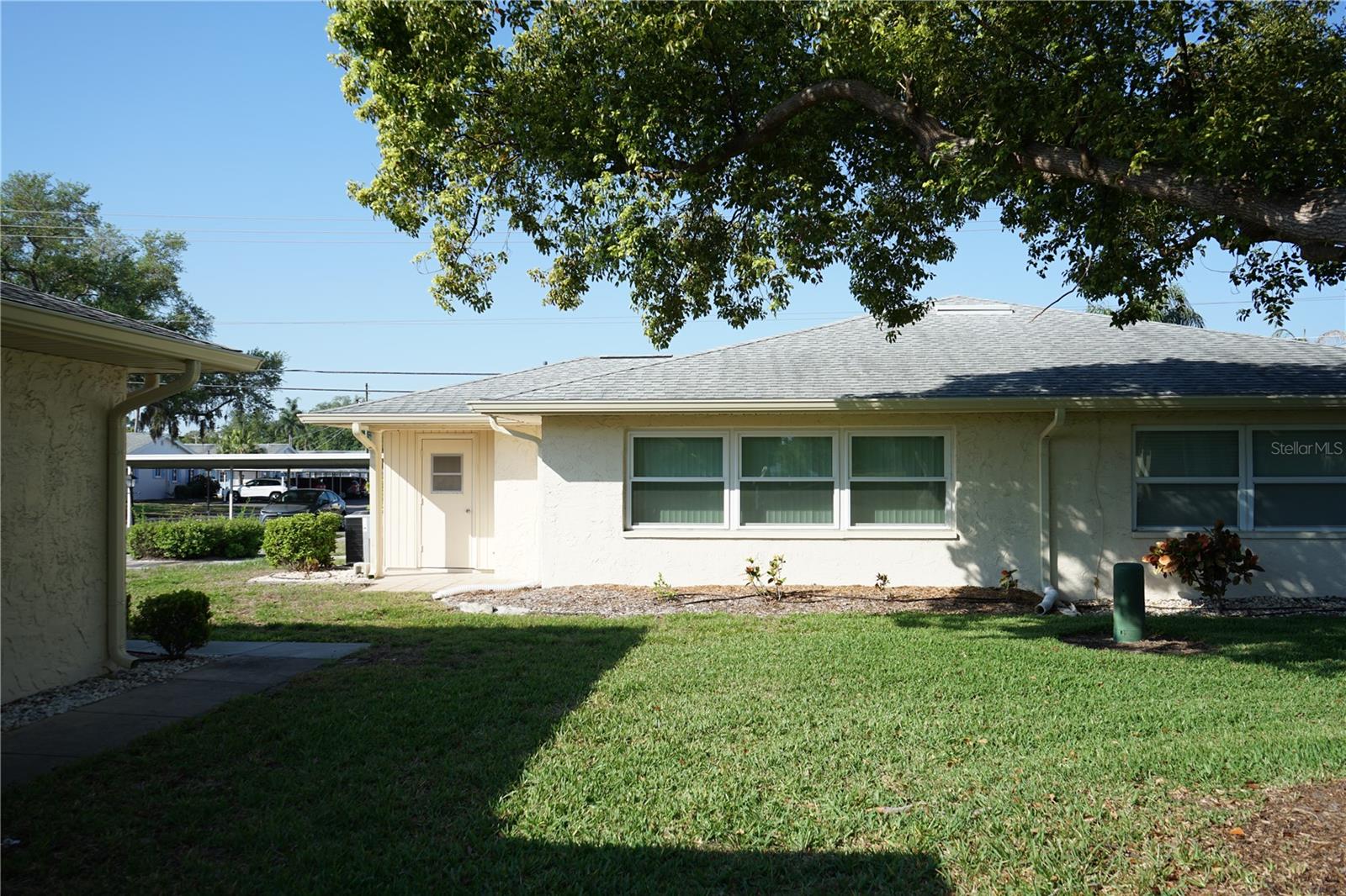 Image 30 of 53 For 1901 Canterbury Lane 4