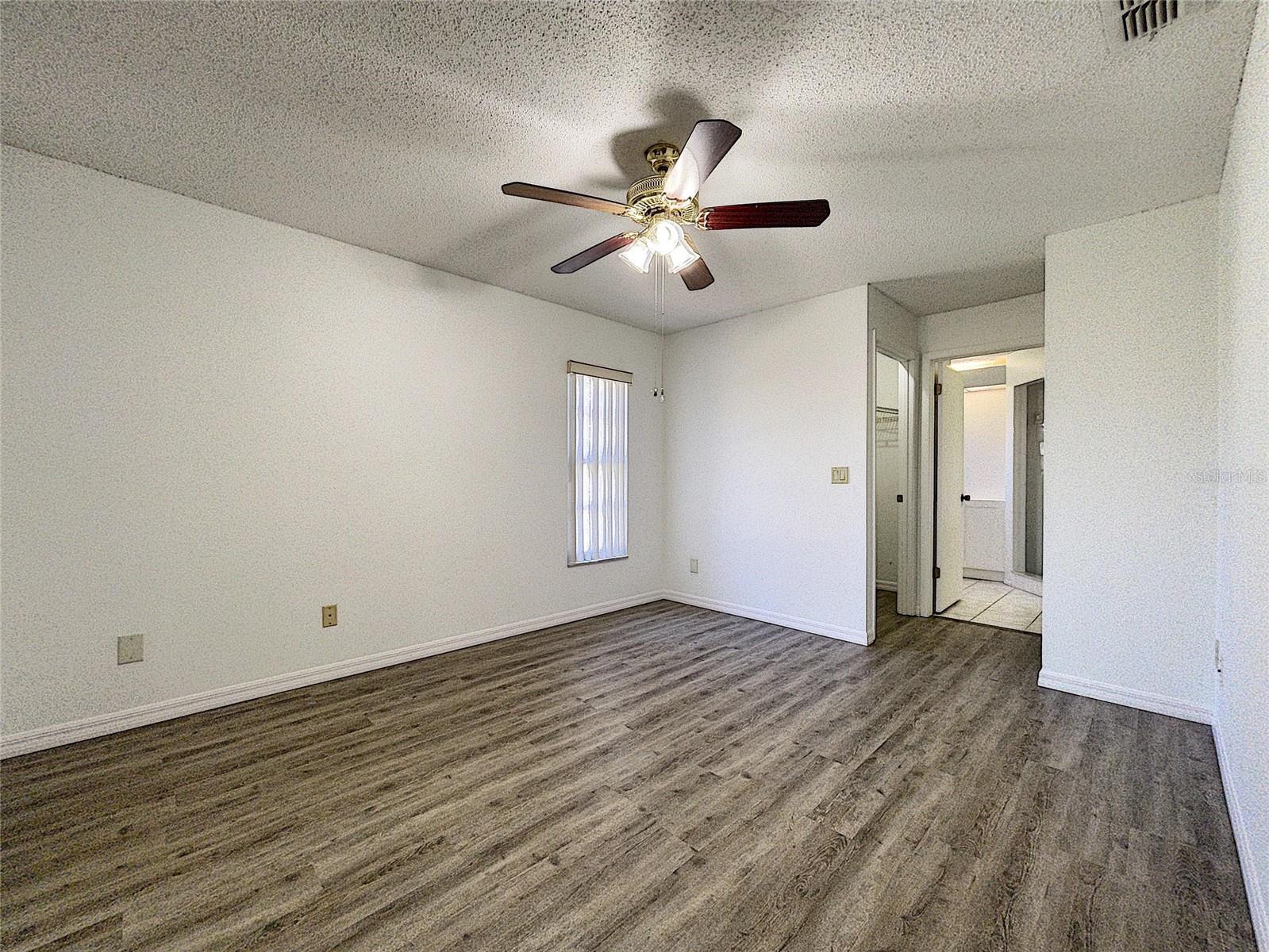 Image 21 of 49 For 4181 Glade Road