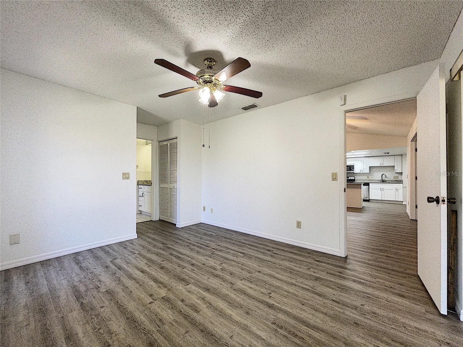 Image 23 of 49 For 4181 Glade Road