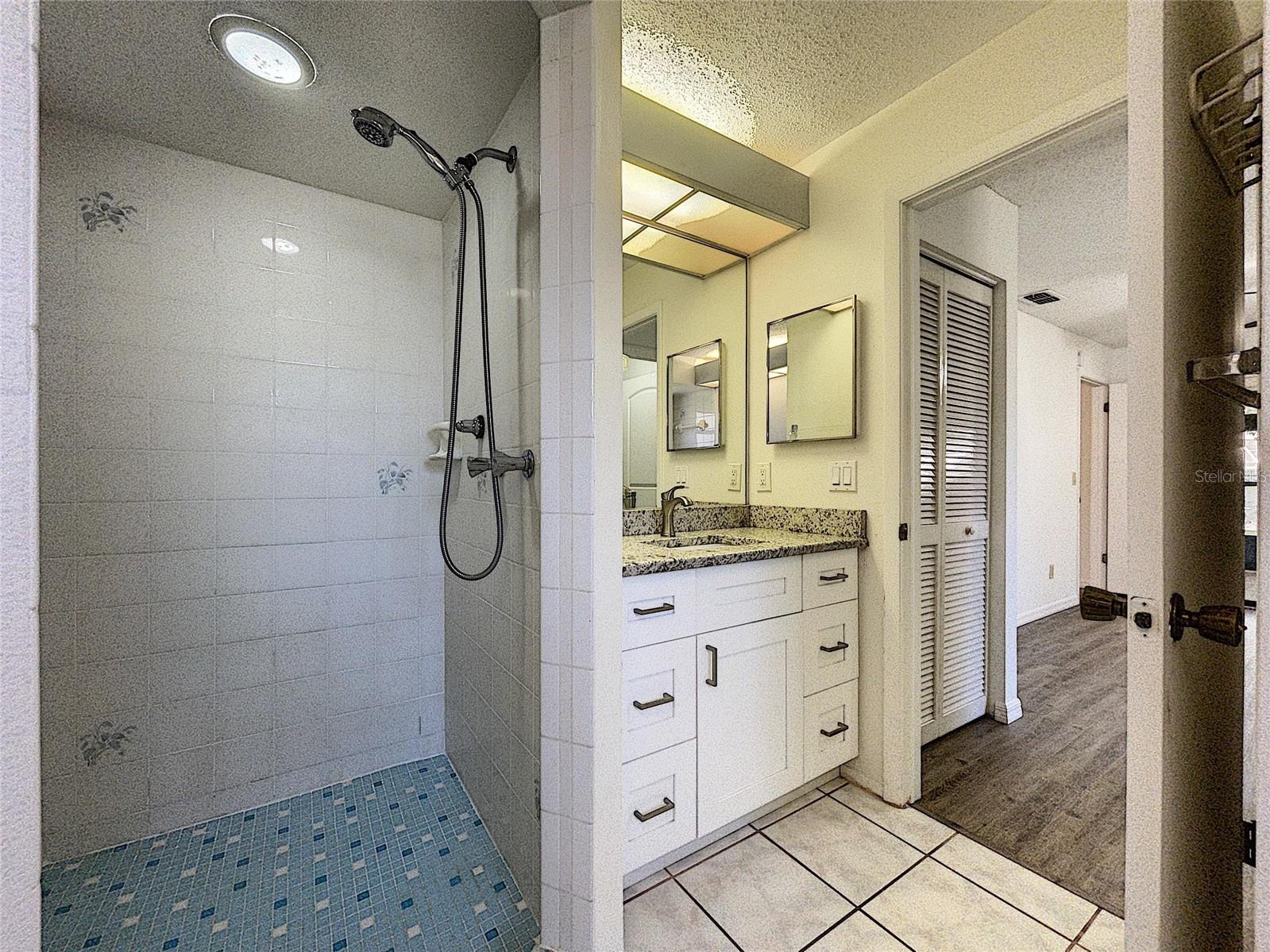 Image 30 of 49 For 4181 Glade Road