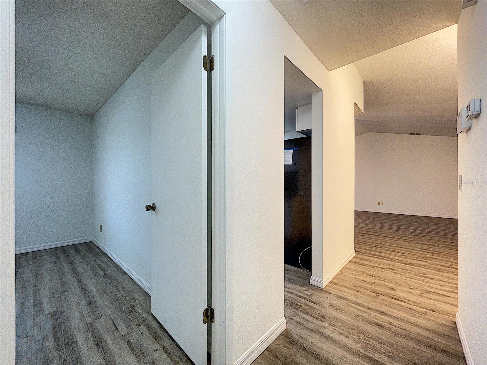 Image 31 of 49 For 4181 Glade Road