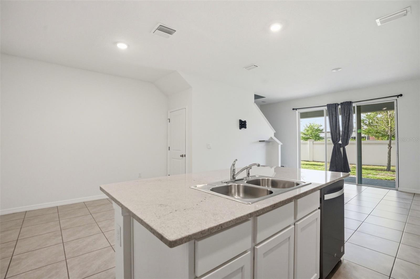 Image 18 of 44 For 5323 Dragonfly Drive