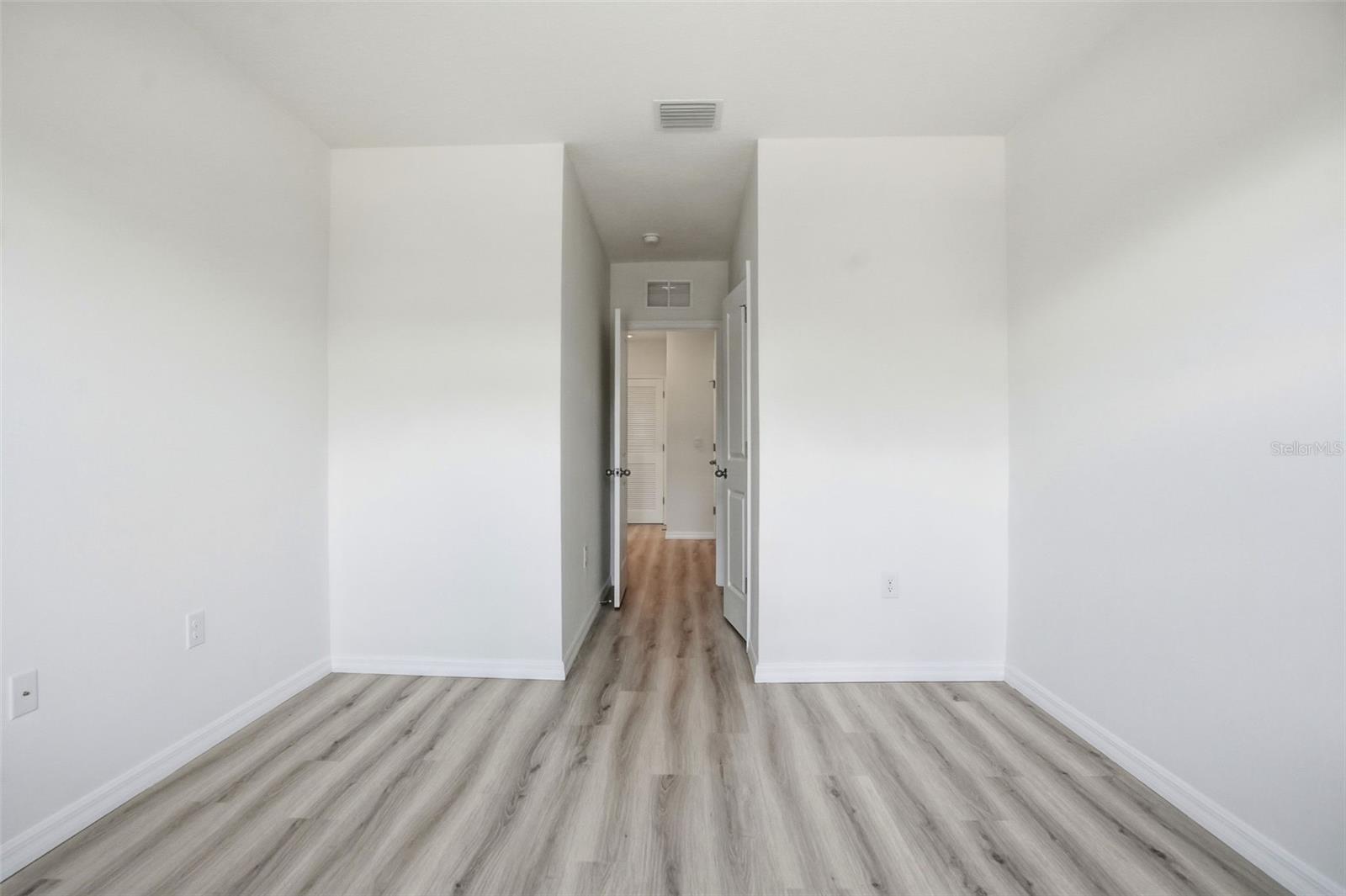 Image 36 of 44 For 5323 Dragonfly Drive