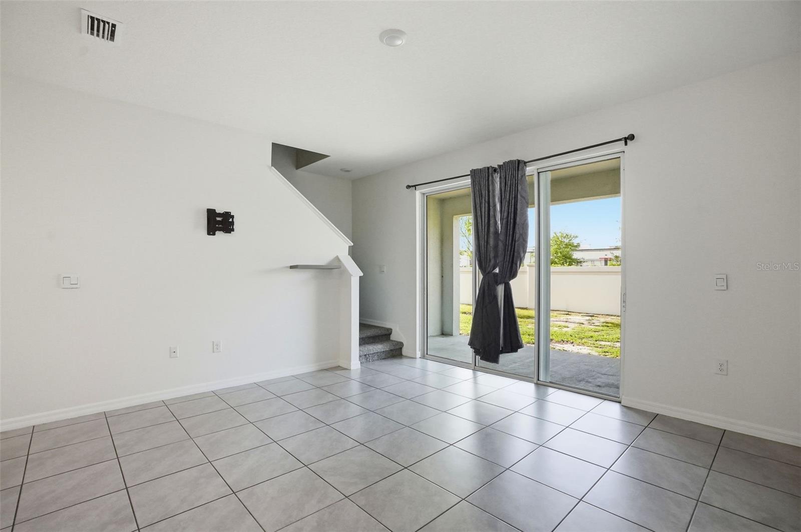 Image 8 of 44 For 5323 Dragonfly Drive