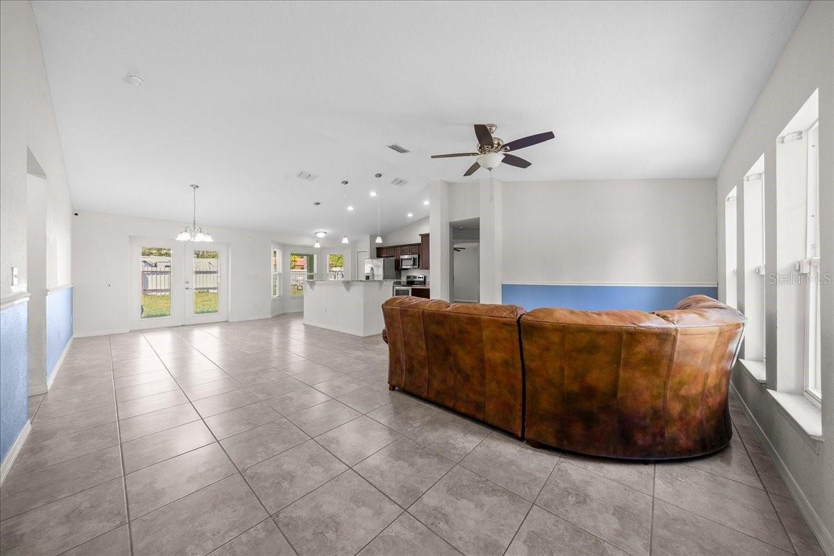 Image 19 of 41 For 5488 61st Avenue