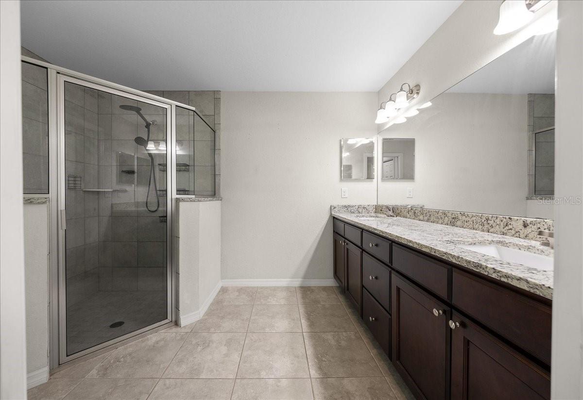 Image 22 of 41 For 5488 61st Avenue