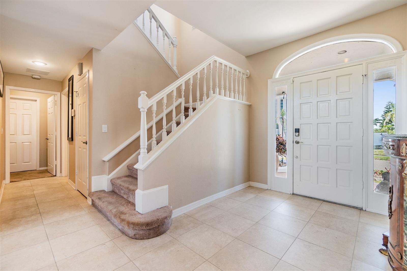 Image 4 of 73 For 1422 Jumana Loop