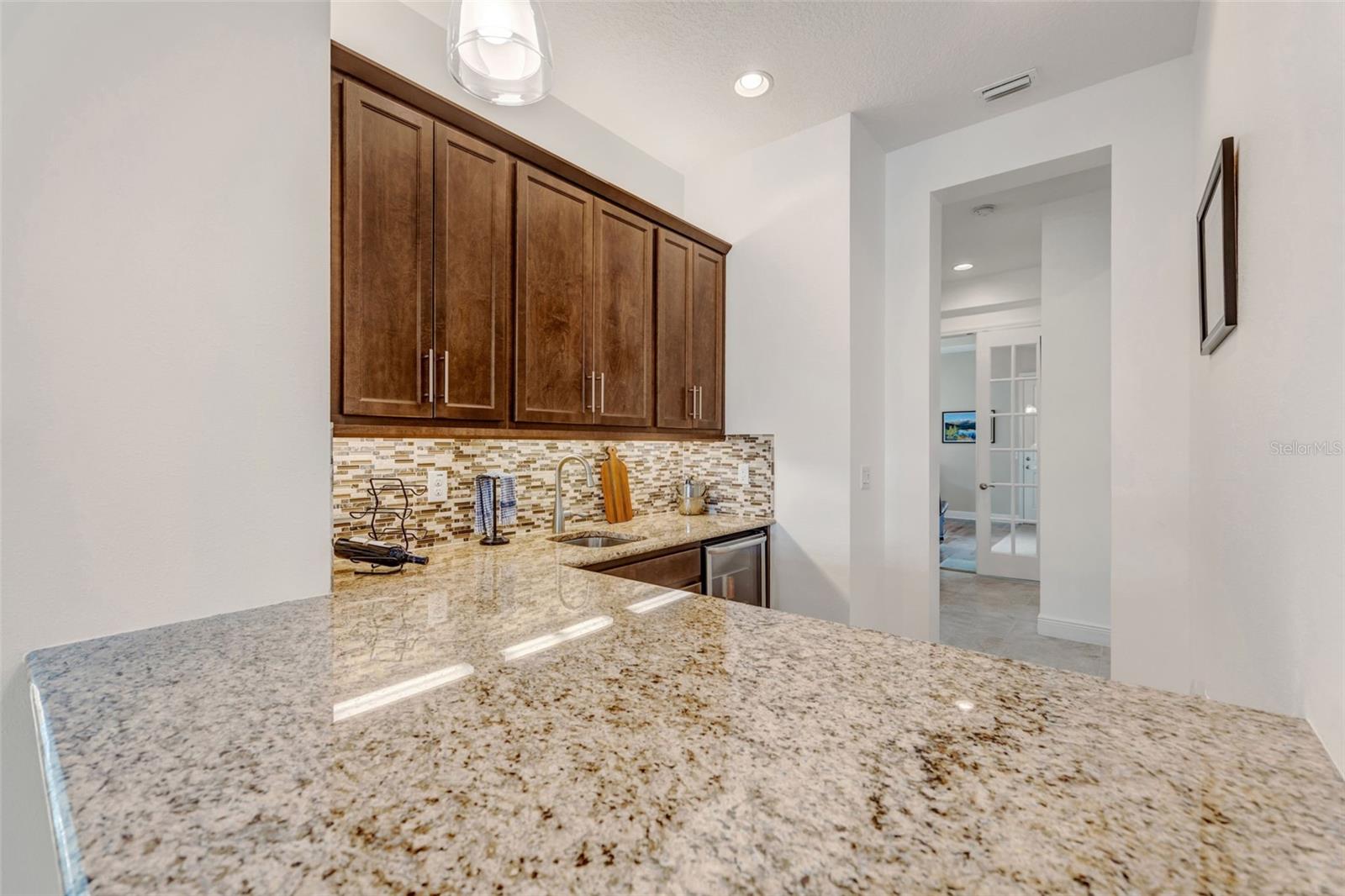 Image 10 of 90 For 2752 Coco Palm Circle