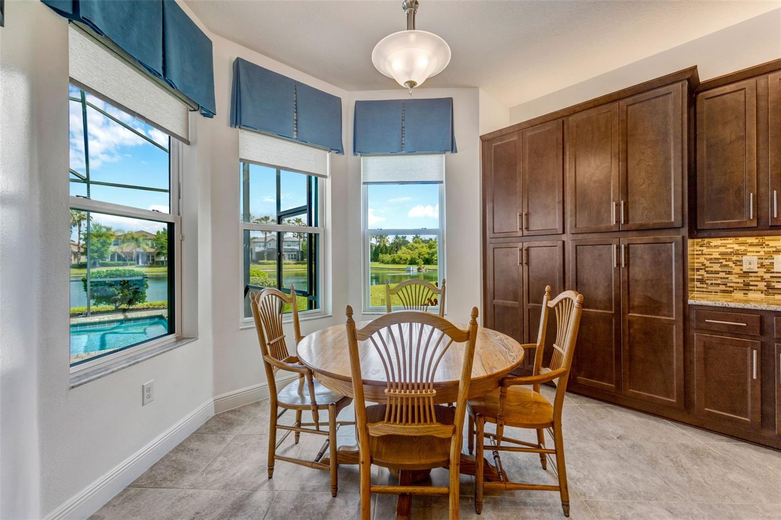 Image 18 of 90 For 2752 Coco Palm Circle