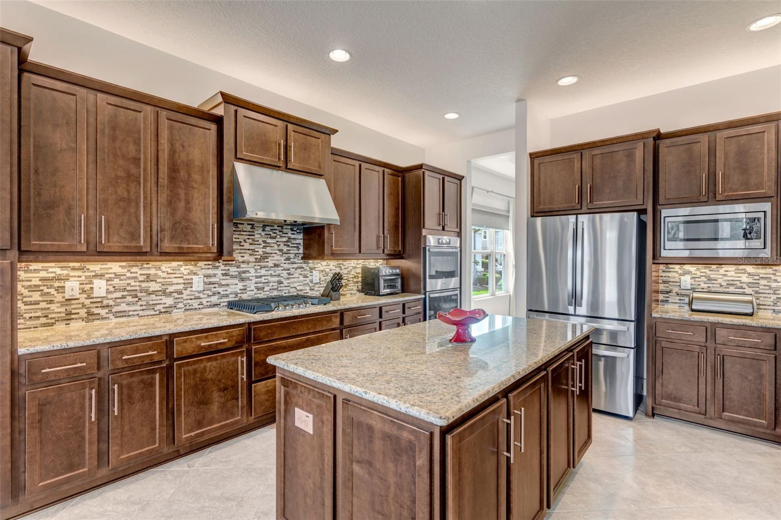 Image 20 of 90 For 2752 Coco Palm Circle