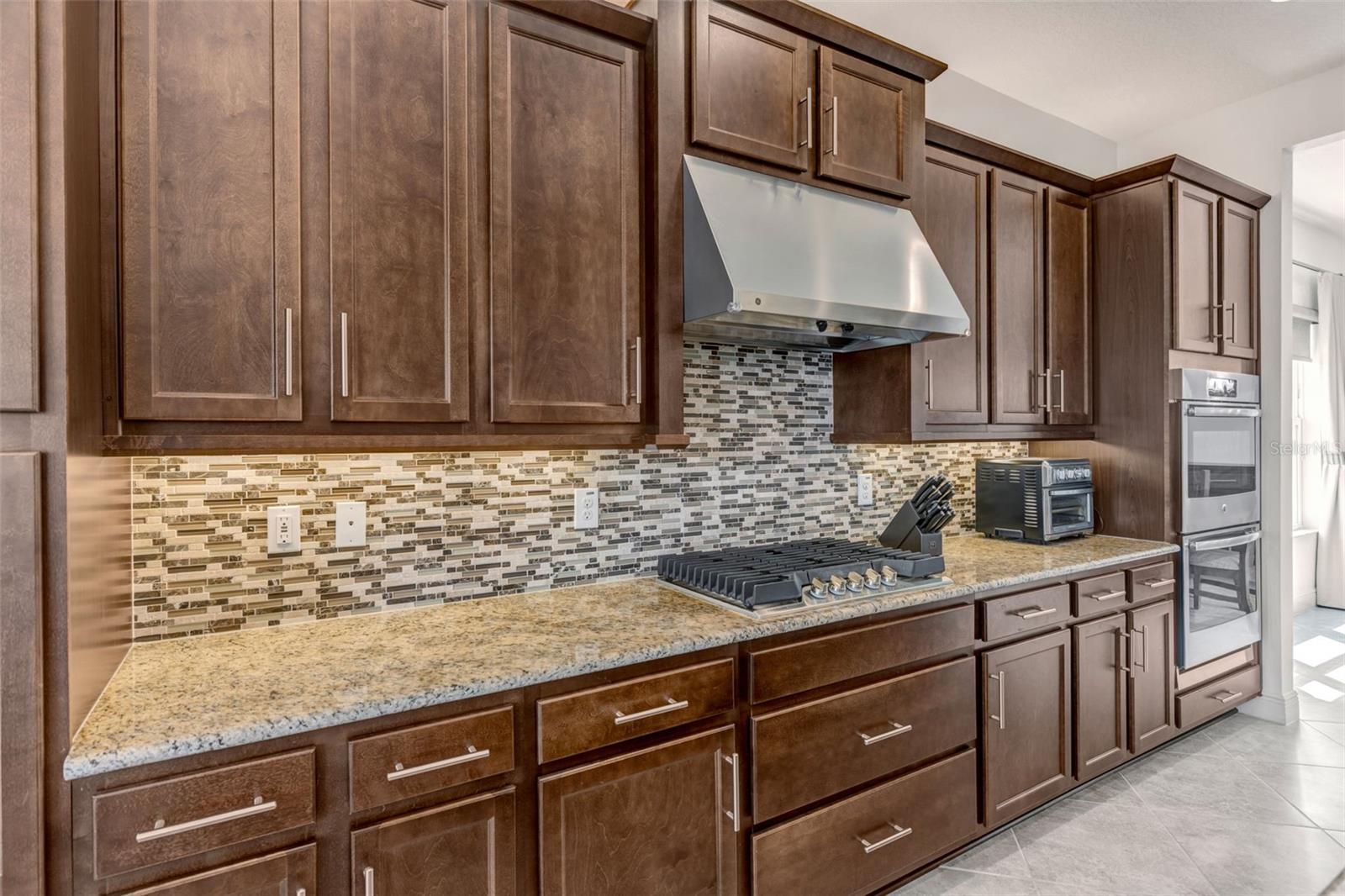 Image 23 of 90 For 2752 Coco Palm Circle