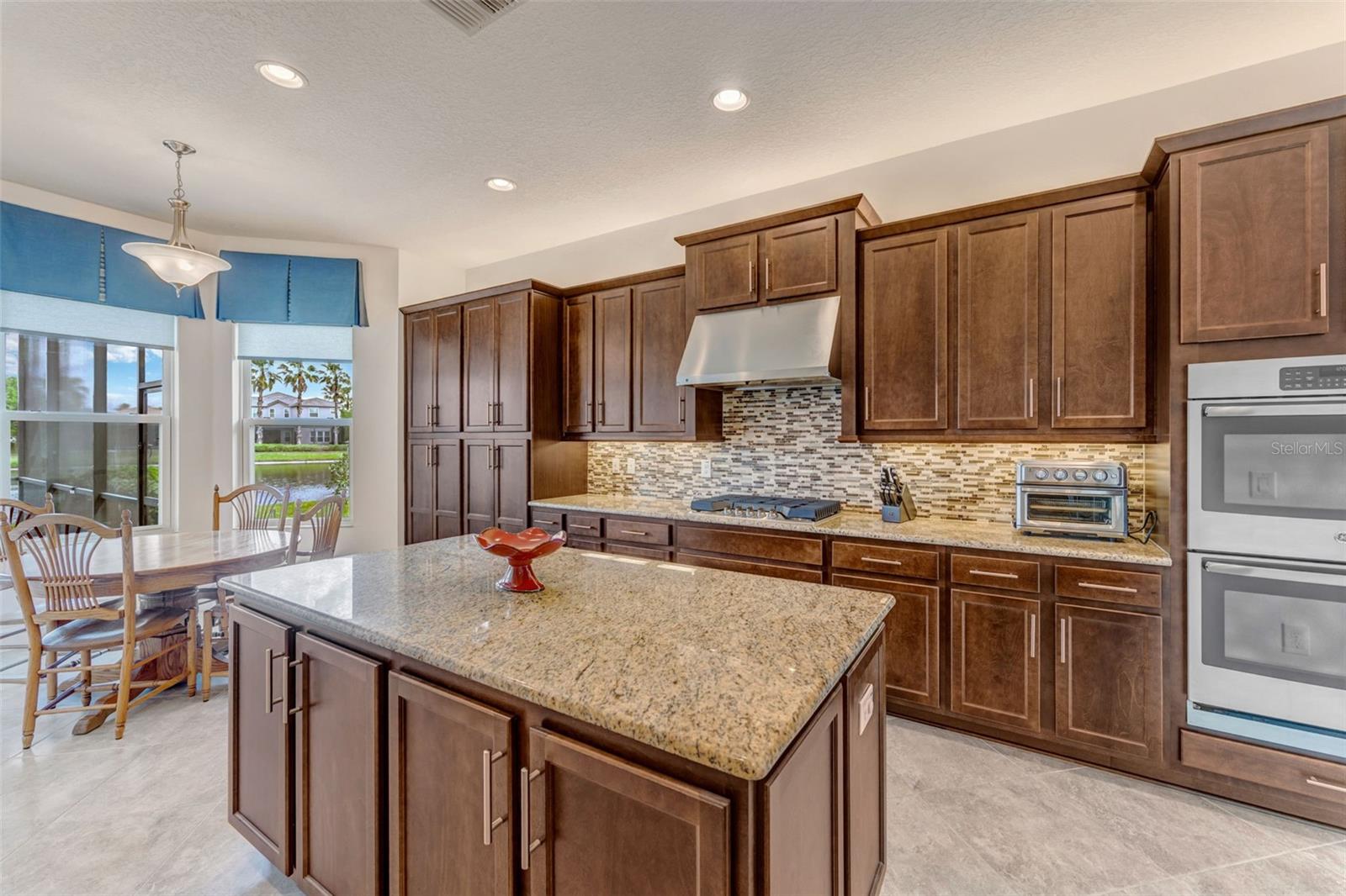 Image 26 of 90 For 2752 Coco Palm Circle