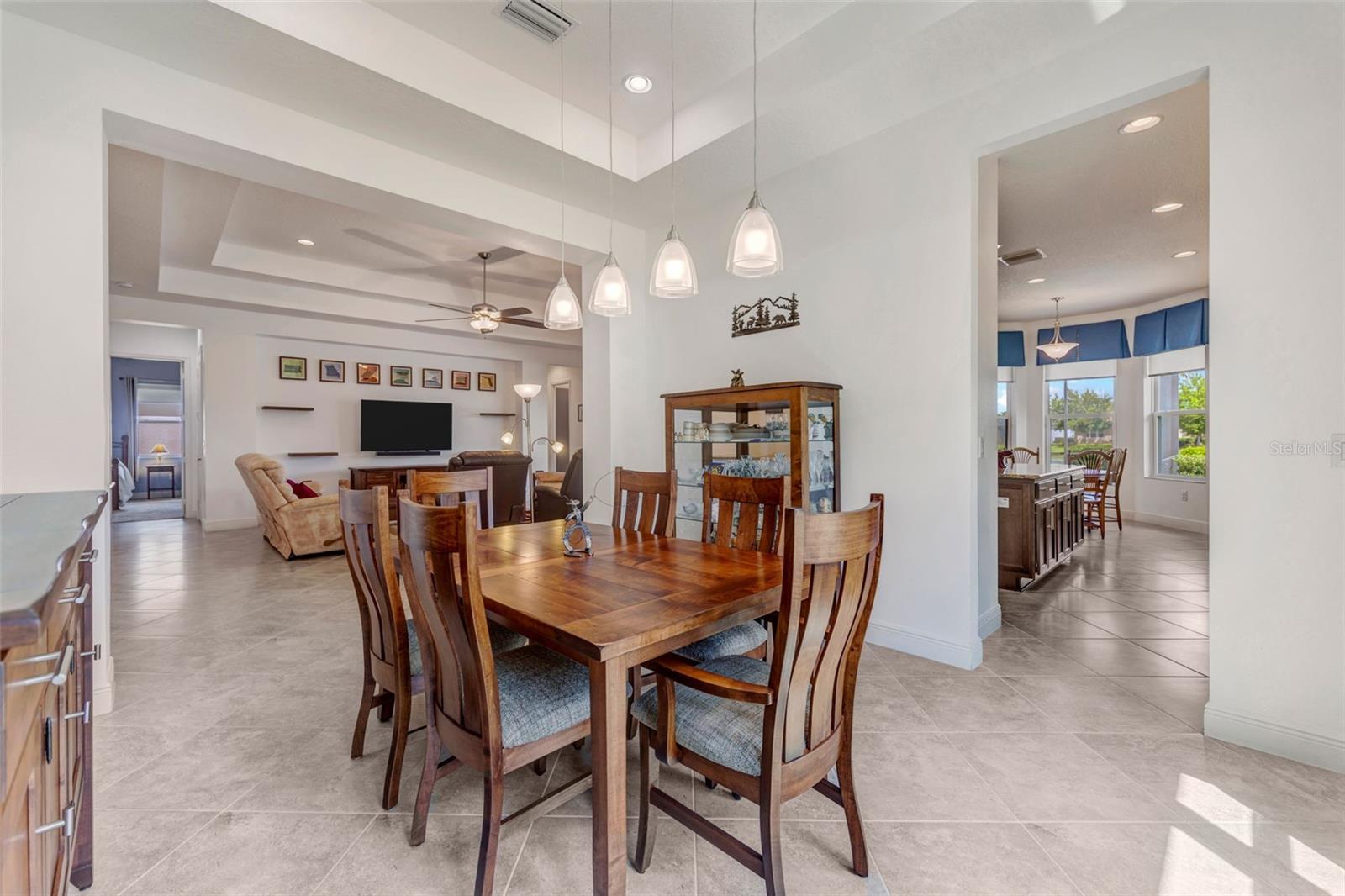 Image 32 of 90 For 2752 Coco Palm Circle