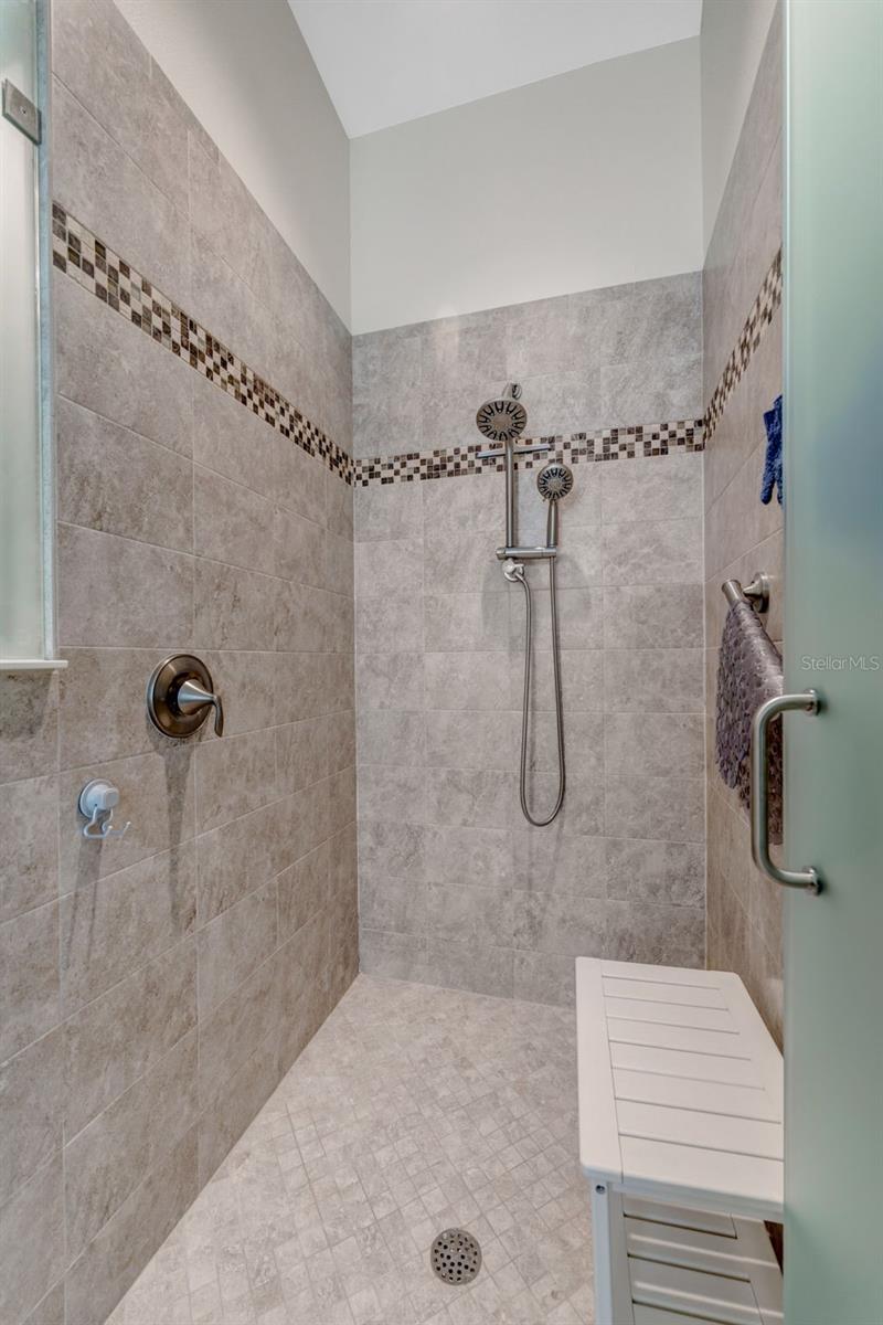 Image 40 of 90 For 2752 Coco Palm Circle