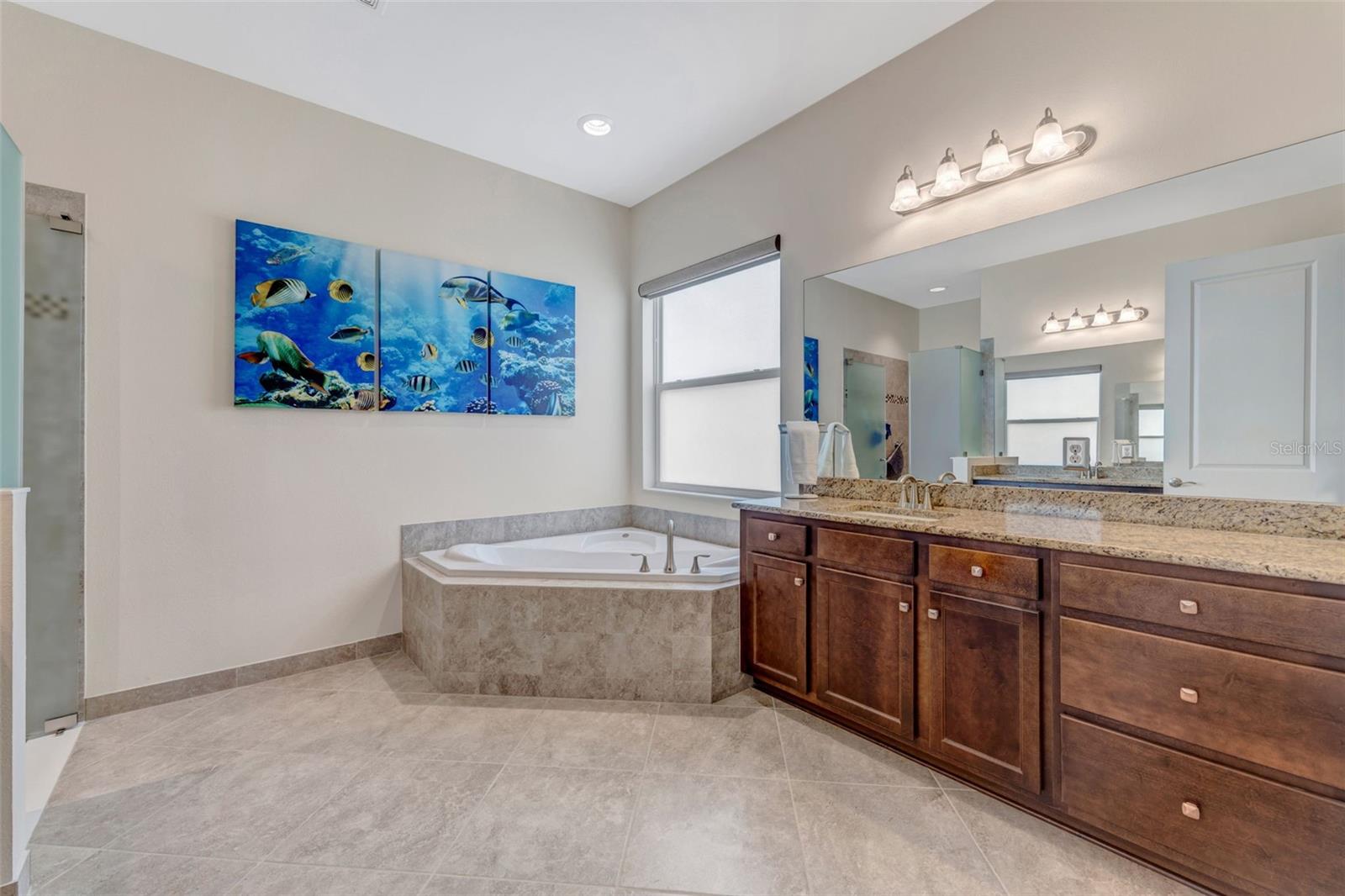 Image 41 of 90 For 2752 Coco Palm Circle