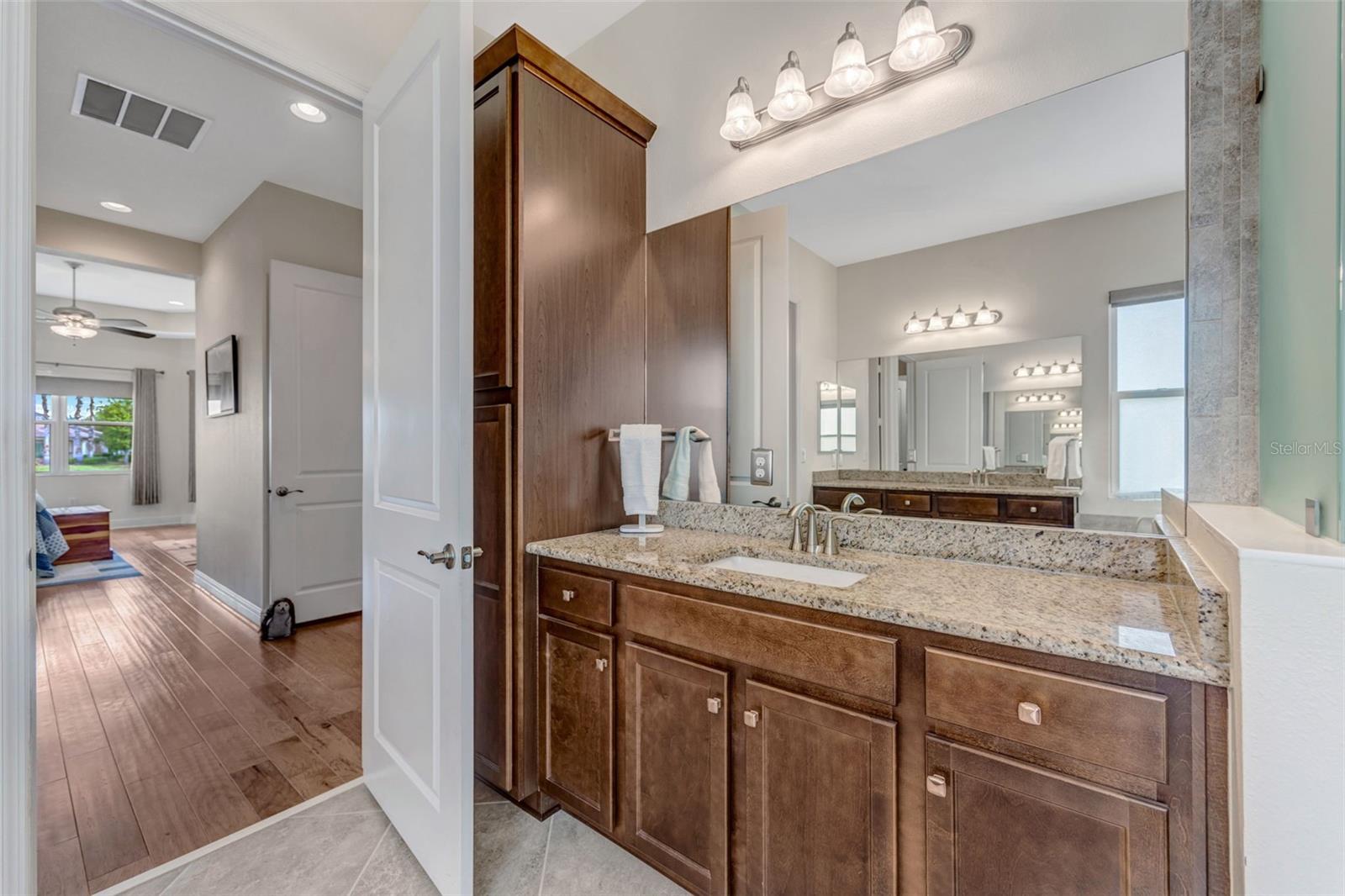 Image 44 of 90 For 2752 Coco Palm Circle