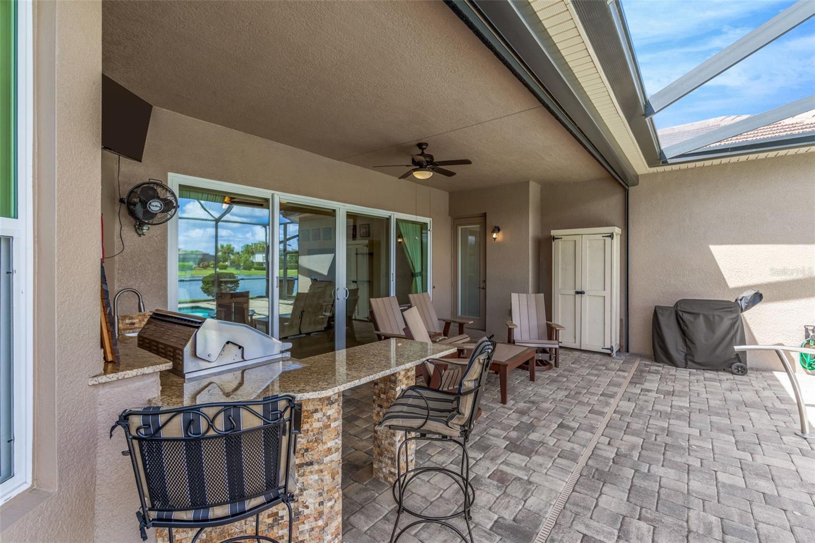 Image 69 of 90 For 2752 Coco Palm Circle